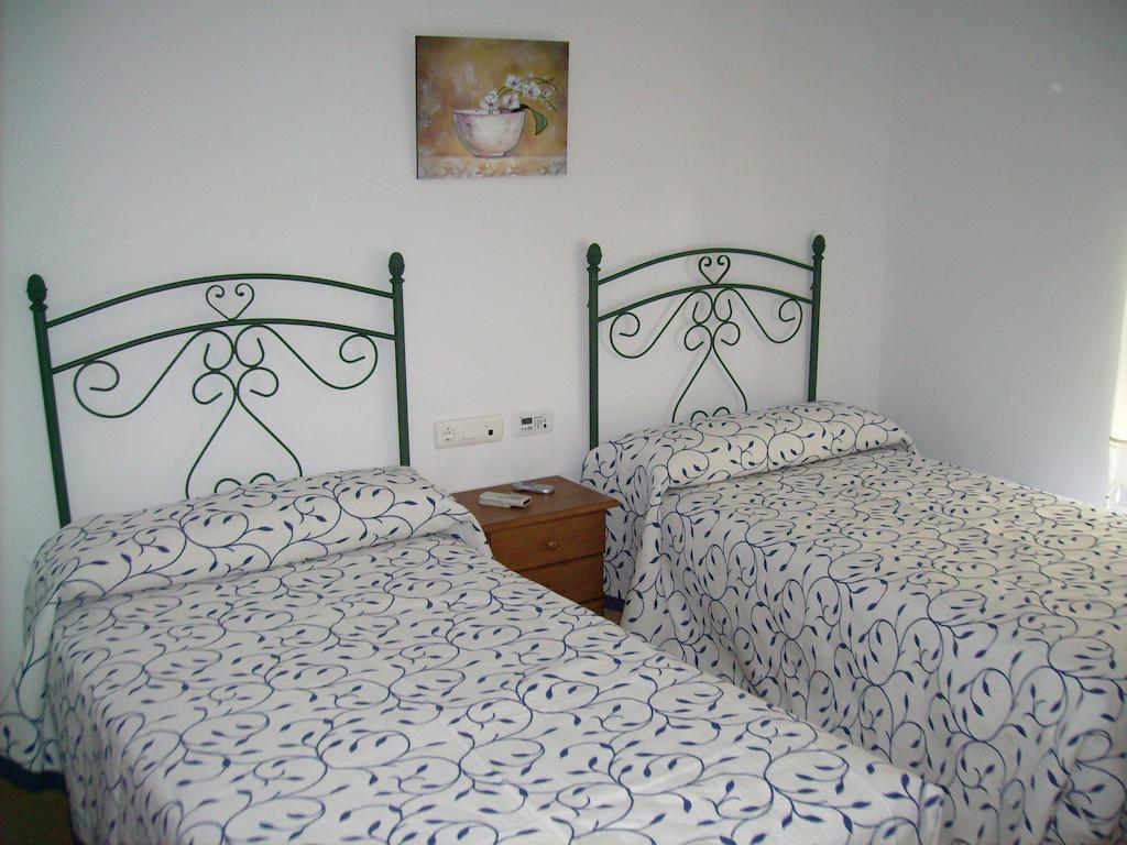 Hotel Delphos Moraleja Phòng bức ảnh